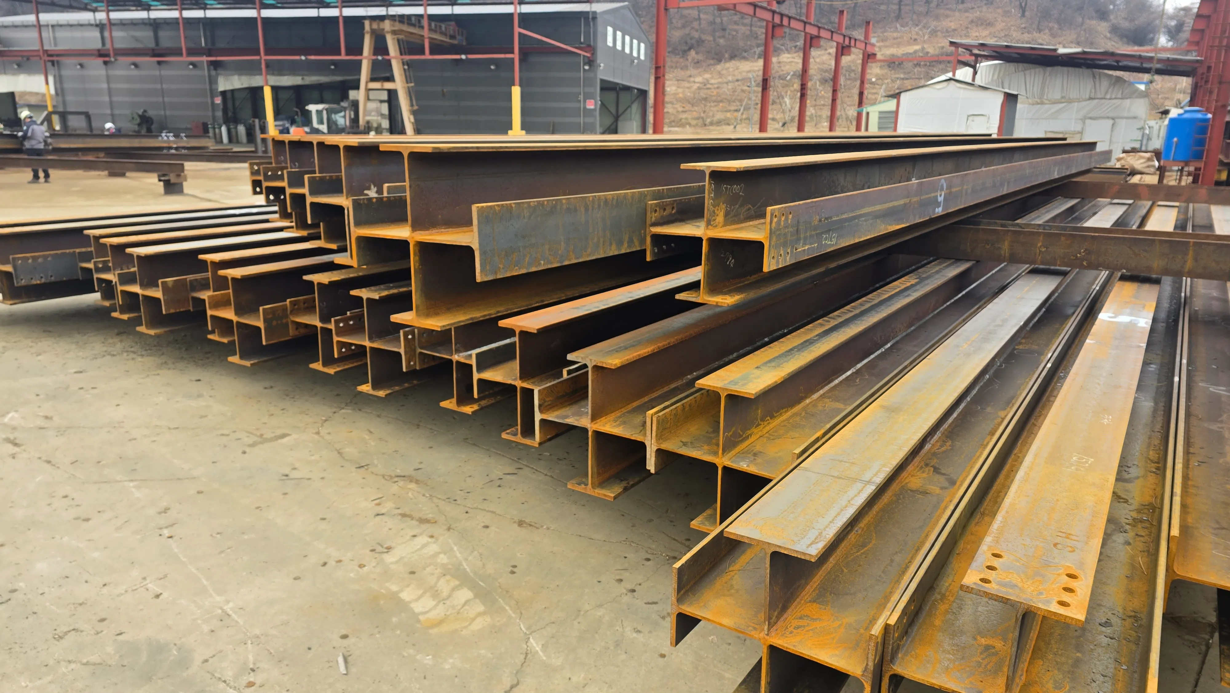 기둥 조립 공정