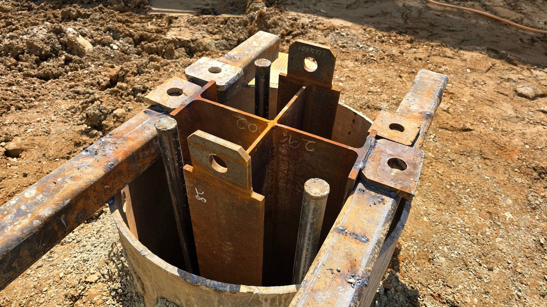 기초부 거치 및 정착